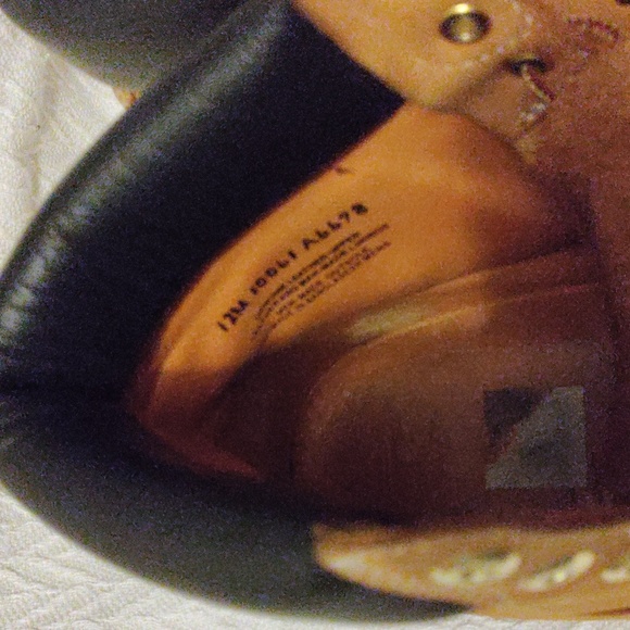 Prelove Timberland Men's Classic Boots Color Tan Size 12M - Picture 9 of 9